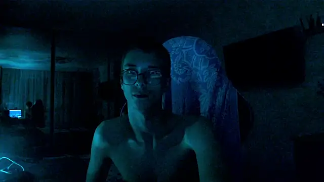 glasses cat online show from 07-24-26, 10:52