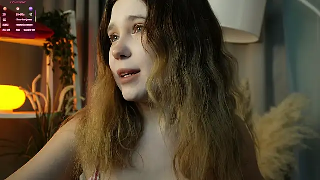 Snapshot of Lina_Glow chatting on 12-03-25, 06:43 Lina Glow online show from 12-03-25, 06:43