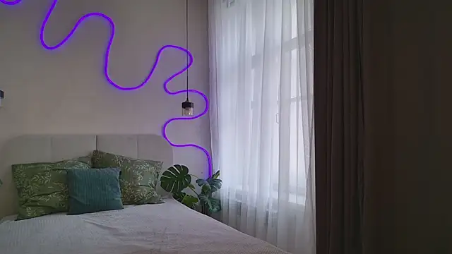 Lina Glow online show from 04-29-26, 06:39