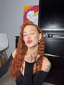 LittleFox    online show from 04-03-26, 08:23