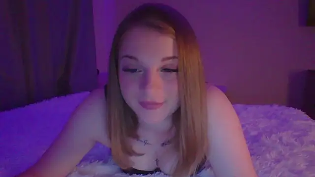 Snapshot of Star_Girlish chatting on 09-18-25, 09:06 Star Girlish online show from 09-18-25, 09:06