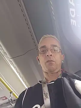 dinho carioca online show from 03-12-26, 12:11