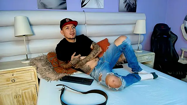 Snapshot of Dante_Flamee chatting on 02-09-26, 01:26 Dante Flamee online show from 02-09-26, 01:26