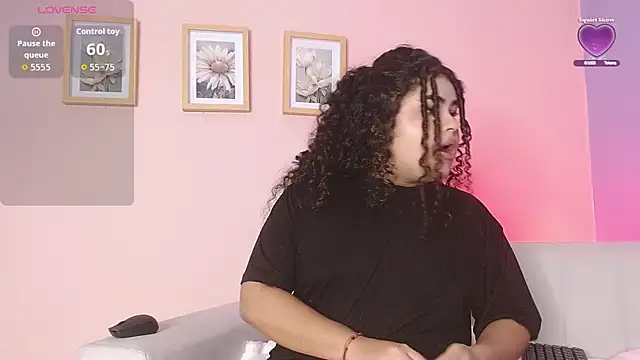 Snapshot of lourdes_moon22 chatting on 10-03-25, 12:57 lourdes moon22 online show from 10-03-25, 12:57