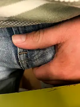 Normalludo0202 online show from 04-23-26, 12:04