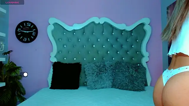 Honey Moontsts online show from 03-22-26, 11:57