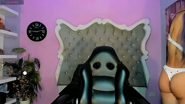 Honey Moontsts online show from 05-19-26, 11:38