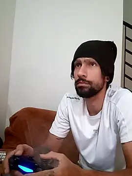 Snapshot of Alejandro92_cali chatting on 05-31-26, 06:09 Alejandro92 cali online show from 05-31-26, 06:09