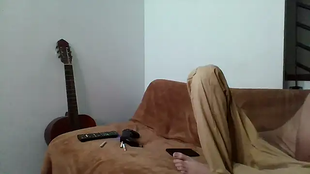 Snapshot of Alejandro92_cali chatting on 06-06-26, 03:00 Alejandro92 cali online show from 06-06-26, 03:00