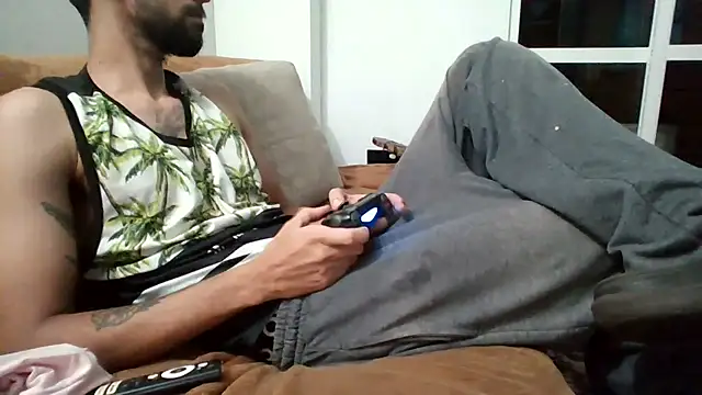 Alejandro92 cali online show from 07-13-26, 04:59