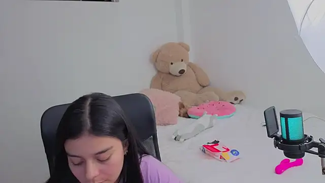 valerihouse online show from 04-07-26, 01:06