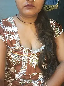 Minu love online show from 04-30-26, 10:36
