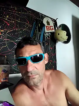 Snapshot of Tijucanodisponivel chatting on 09-29-25, 06:13 Tijucanodisponivel online show from 09-29-25, 06:13