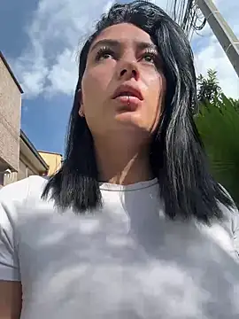 Snapshot of Scarlett_12 chatting on 09-11-25, 01:00 Scarlett 12 online show from 09-11-25, 01:00