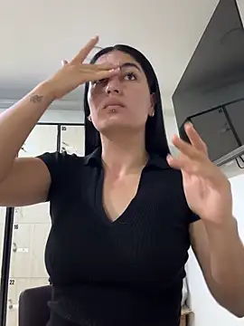 Snapshot of Scarlett_12 chatting on 09-25-25, 11:14 Scarlett 12 online show from 09-25-25, 11:14