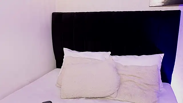 antonellariva  online show from 02-05-26, 07:51