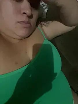 Snapshot of bruna438 chatting on 01-17-26, 07:46 bruna438 online show from 01-17-26, 07:46