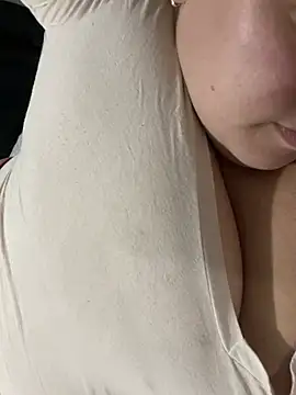 Snapshot of bruna438 chatting on 02-04-26, 02:06 bruna438 online show from 02-04-26, 02:06