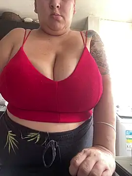 Snapshot of bruna438 chatting on 02-19-26, 02:35 bruna438 online show from 02-19-26, 02:35