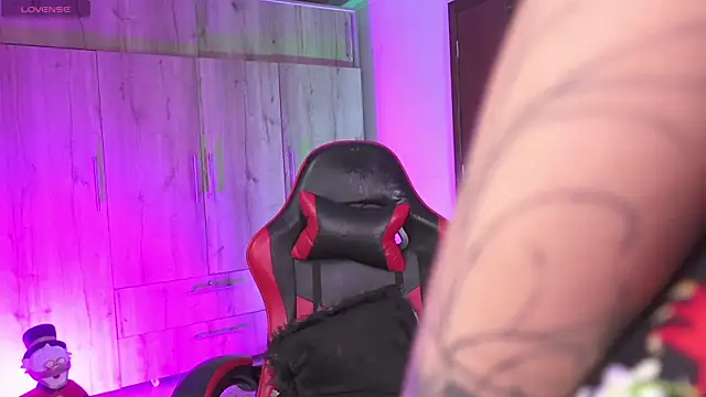 AnnaKimm online show from 01-16-26, 02:15