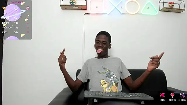 Snapshot of Alan_blacke chatting on 09-22-25, 08:11 Alan blacke online show from 09-22-25, 08:11