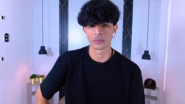 Snapshot of Franvill_Trato chatting on 10-02-25, 07:21 Franvill Trato online show from 10-02-25, 07:21