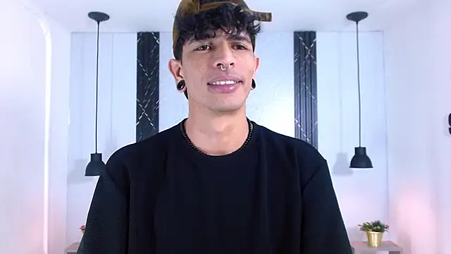 Snapshot of Franvill_Trato chatting on 10-27-25, 07:40 Franvill Trato online show from 10-27-25, 07:40