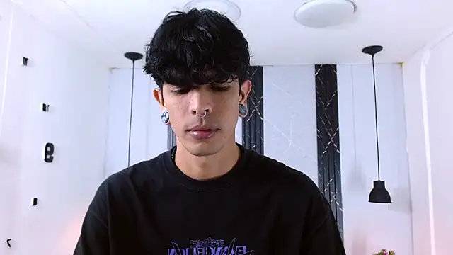 Snapshot of Franvill_Trato chatting on 11-13-25, 05:45 Franvill Trato online show from 11-13-25, 05:45