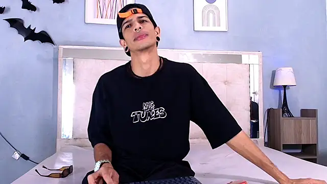 Snapshot of Franvill_Trato chatting on 11-14-25, 05:11 Franvill Trato online show from 11-14-25, 05:11