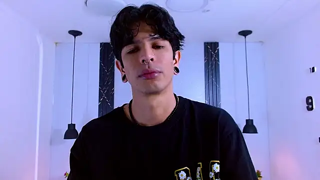 Franvill Trato online show from 12-17-25, 07:09