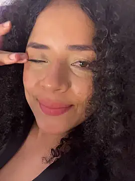 Snapshot of AfroSalvaje chatting on 12-17-25, 05:57 AfroSalvaje online show from 12-17-25, 05:57