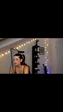 Snapshot of SophieFleur chatting on 09-20-25, 11:33 SophieFleur online show from 09-20-25, 11:33