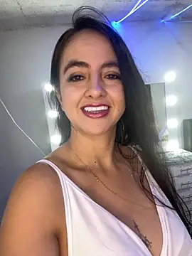 Snapshot of salo-rousee chatting on 11-22-25, 04:50 salo-rousee online show from 11-22-25, 04:50