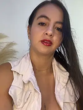 Snapshot of salo-rousee chatting on 11-25-25, 04:07 salo-rousee online show from 11-25-25, 04:07