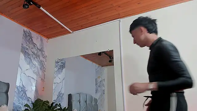 oliver mr  online show from 01-17-26, 02:38