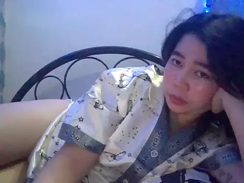 Asianhotskinny online show from 07-04-26, 09:37