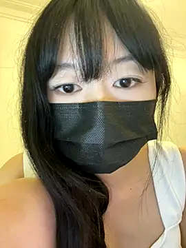 Snapshot of Minnie-2025 chatting on 10-08-25, 05:43 Minnie-2025 online show from 10-08-25, 05:43