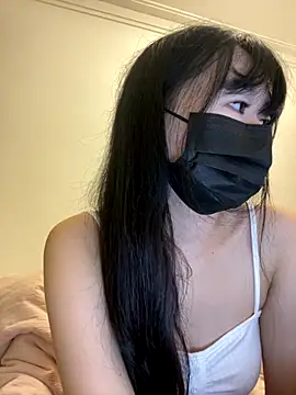 Snapshot of Minnie-2025 chatting on 10-16-25, 04:41 Minnie-2025 online show from 10-16-25, 04:41