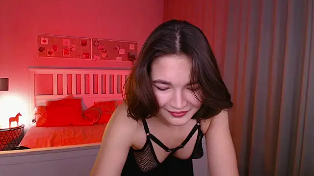 Snapshot of Halle_Berrry chatting on 09-11-25, 12:27 Halle Berrry online show from 09-11-25, 12:27