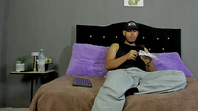  online show from 04-11-26, 12:20