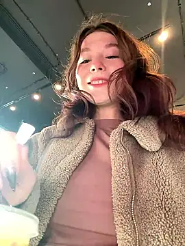 Snapshot of Mimiumuy chatting on 09-27-25, 01:05 Mimiumuy online show from 09-27-25, 01:05