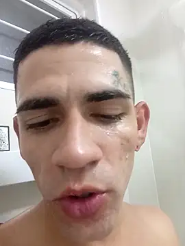 Snapshot of xirie98 chatting on 09-08-25, 10:53 xirie98 online show from 09-08-25, 10:53