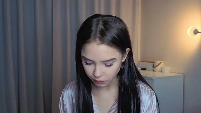 slyshypie online show from 12-17-25, 01:17