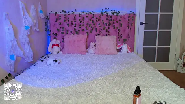 Pink Lila18 online show from 02-13-26, 01:23