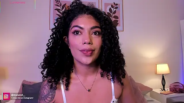 Snapshot of miss_curazao chatting on 06-18-26, 01:26 miss curazao online show from 06-18-26, 01:26