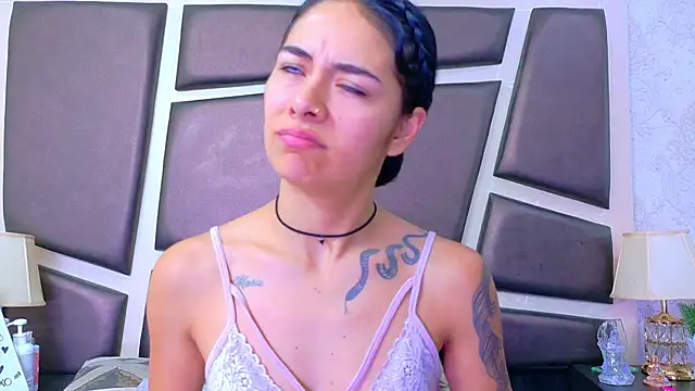 EmilieLake online show from 05-23-26, 01:15