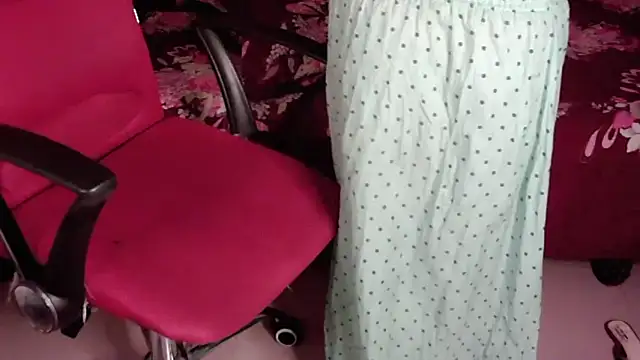 Snapshot of Sexy_Ara__Baby chatting on 10-09-25, 06:06 Sexy Ara Baby online show from 10-09-25, 06:06