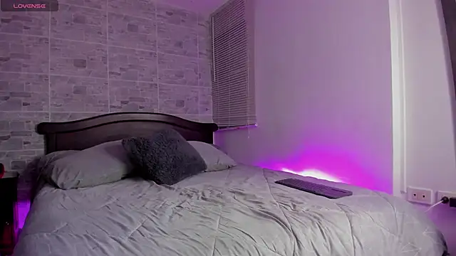 Snapshot of DavisFirb chatting on 12-03-25, 02:30 DavisFirb online show from 12-03-25, 02:30