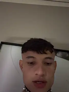 Snapshot of DavisFirb chatting on 12-18-25, 09:21 DavisFirb online show from 12-18-25, 09:21