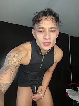 Snapshot of DavisFirb chatting on 02-15-26, 04:14 DavisFirb online show from 02-15-26, 04:14